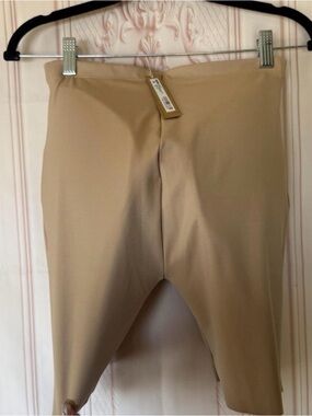 SKIMS body hip shaping mid thigh in clay